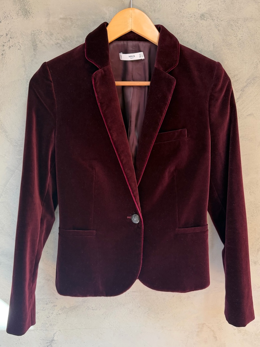 Mango Deep Burgundy Wine Red Velvet Tailored Single-Button Blazer (US XS, EU S)